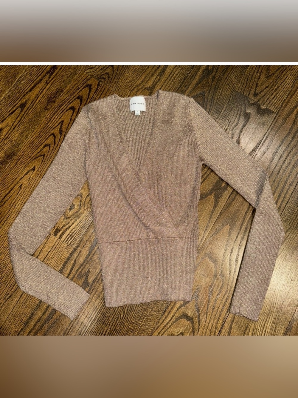 Womens/Juniors Size Small Pink Rose Metallic Dusty Rose V-Neck Women's Sweater